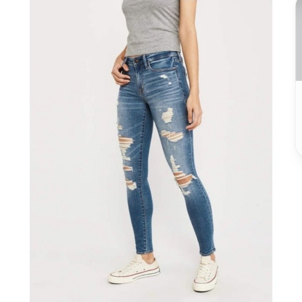 Abercrombie & Fitch Harper Super Skinny Medium Wash Jeans 28 / 6R